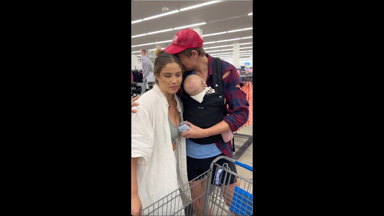Single Father gets blessing of a lifetime while shopping at Walmart 🥹
