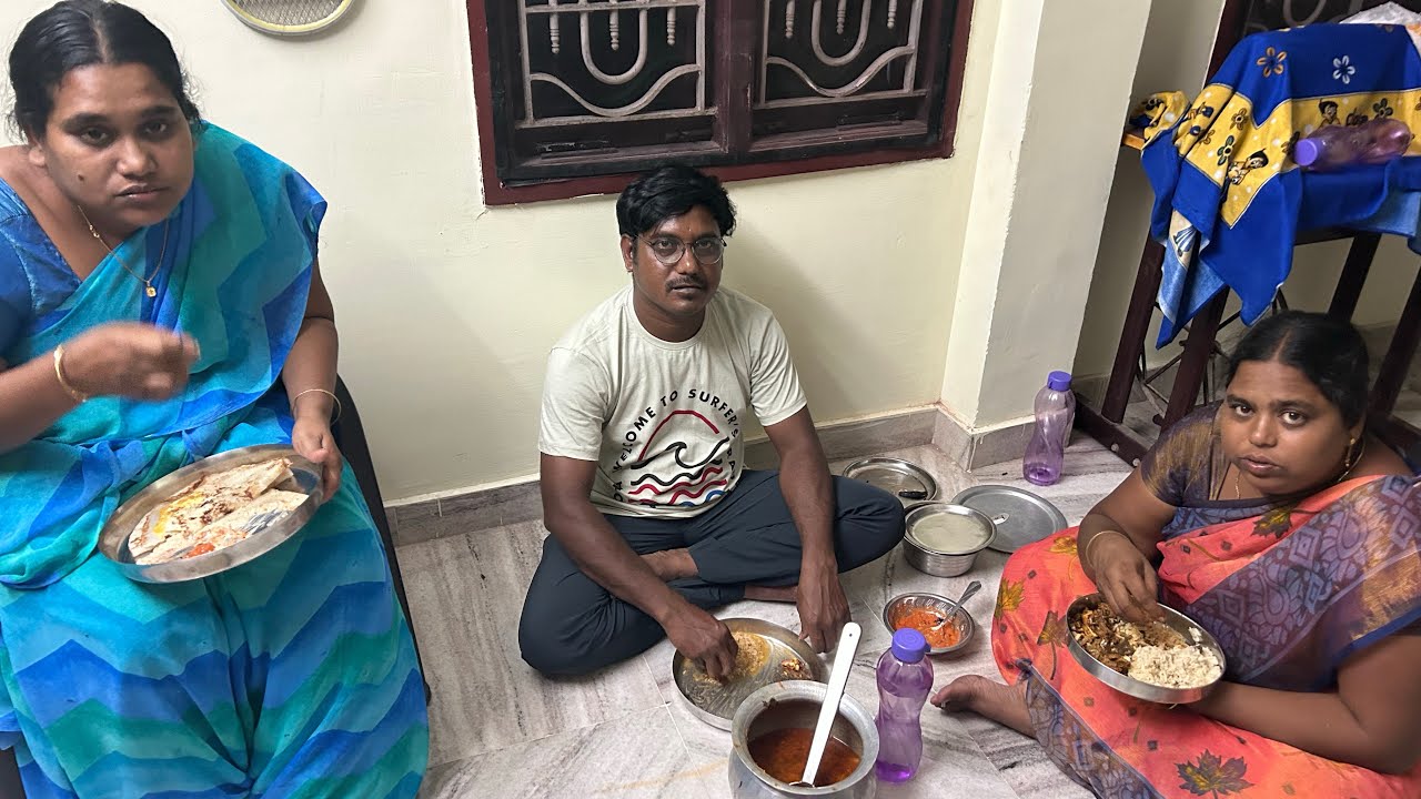 ఇంట్లో ప్రేయర్ అయ్యిపోయాక అట్లు రెండు రకాల చెట్నీ లు సాయంత్రం అలా ఎంజాయ్ చేసాం #food #cooking