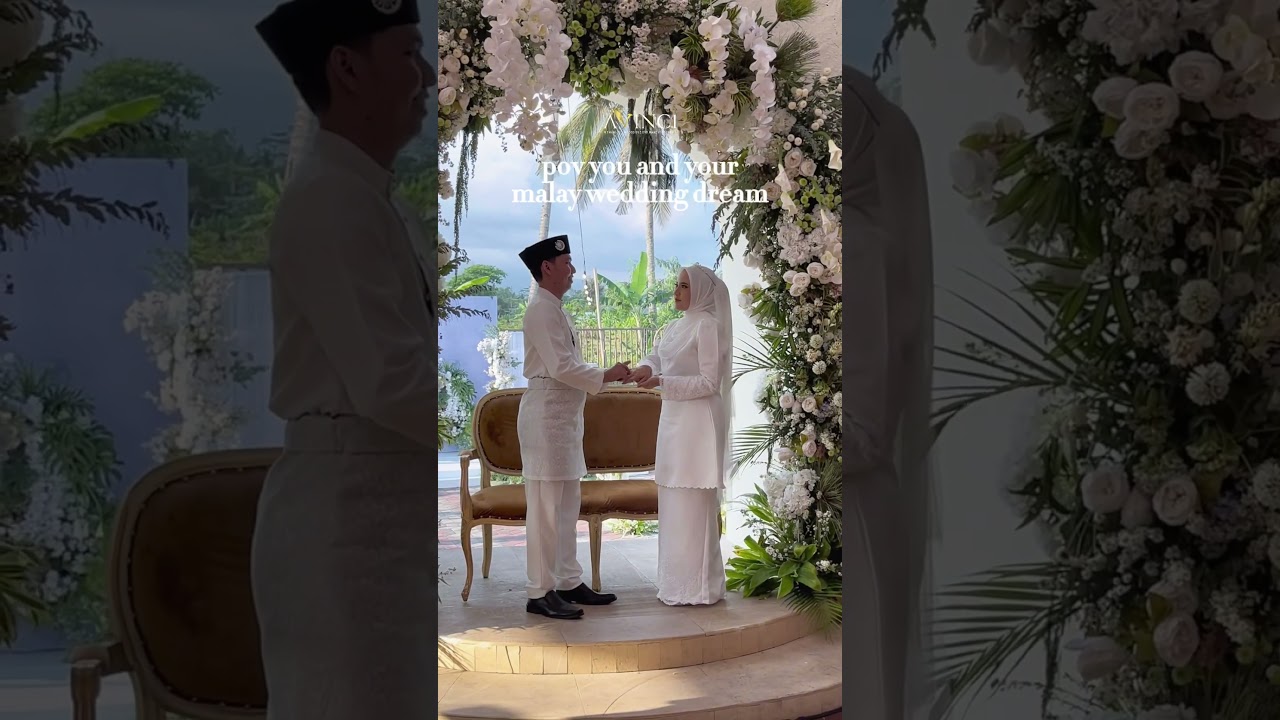 Malay wedding can be your references with this light wedding dress 🤍 #avinciweddingplanner