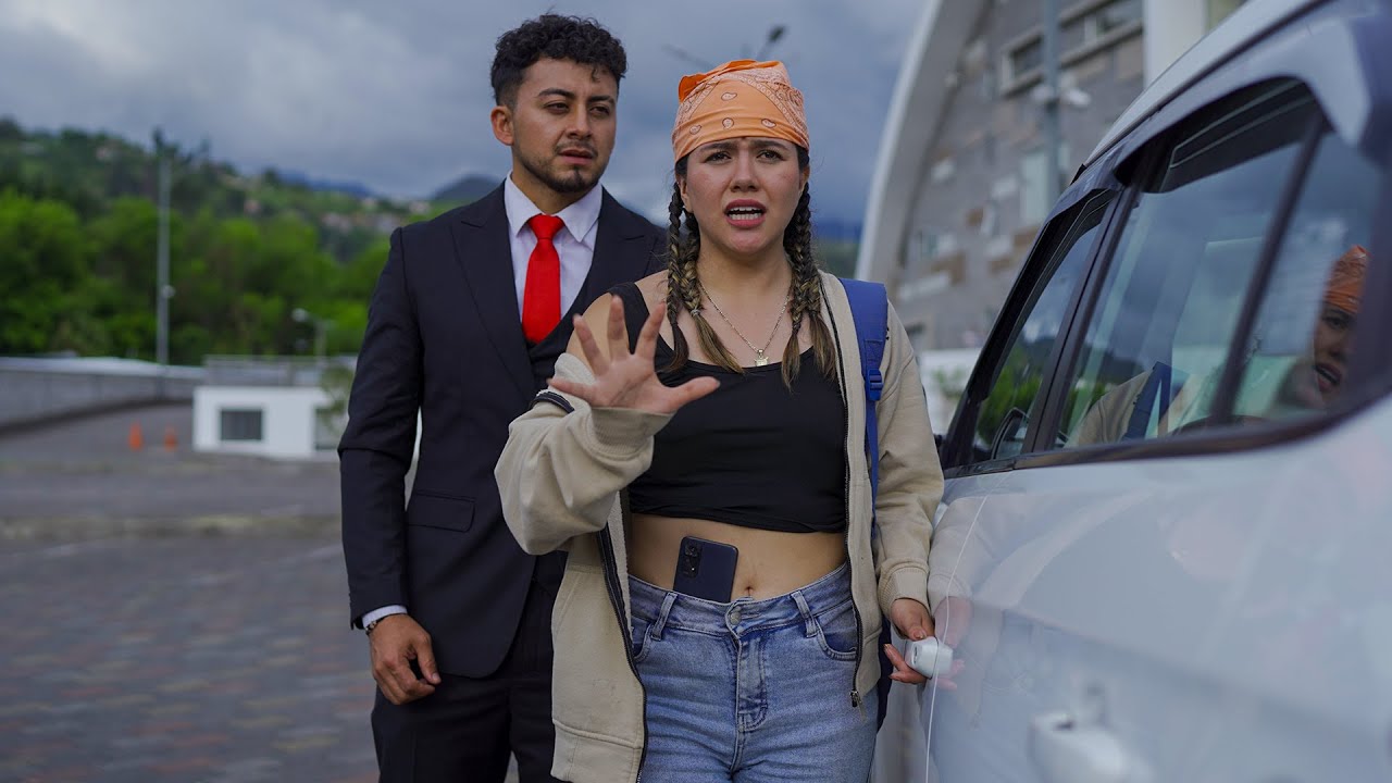 Hombre guapo le cambia la vida a una ladrona