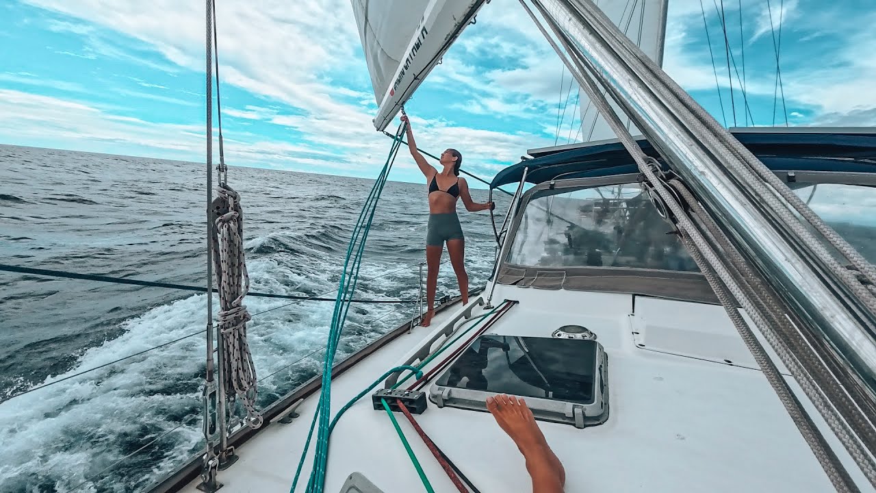 Sailing to Panama and finding a little slice of paradise Episode 482
