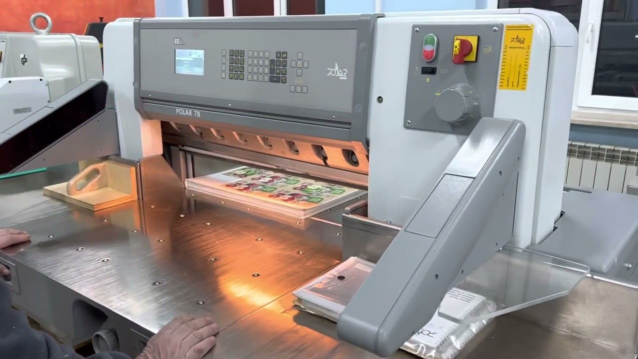 Polar Mohr 78 ES paper guillotine