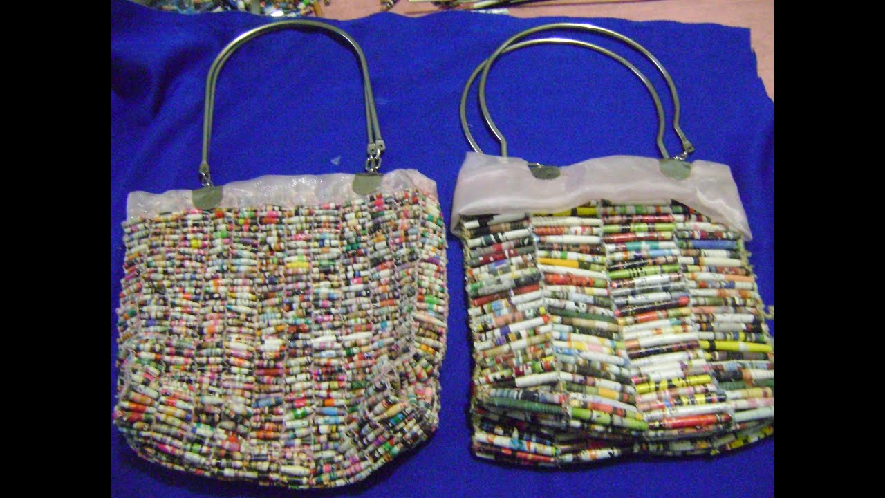 Bolsa con hojas de revista