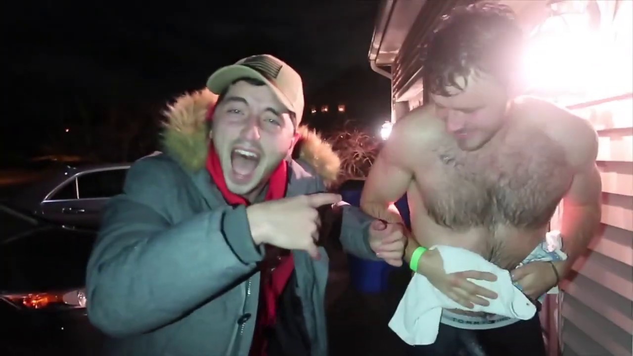 EXTREME COLD WATER CHALLENGE!! *he breaks the record*