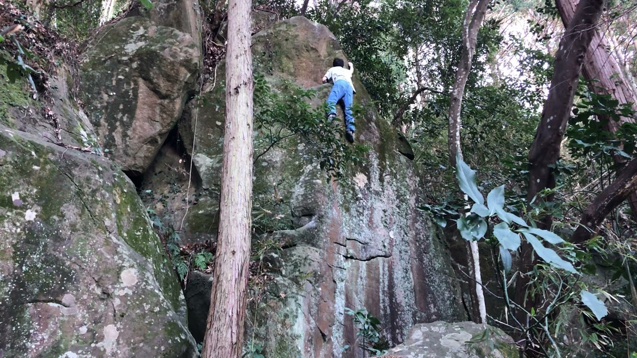某岩場 巨神兵 二段