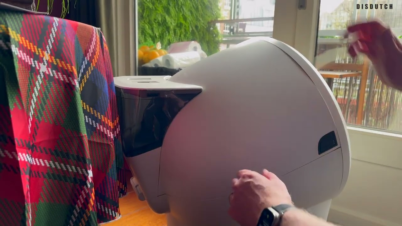 The litter robot 4 - hopper (extra litter container).