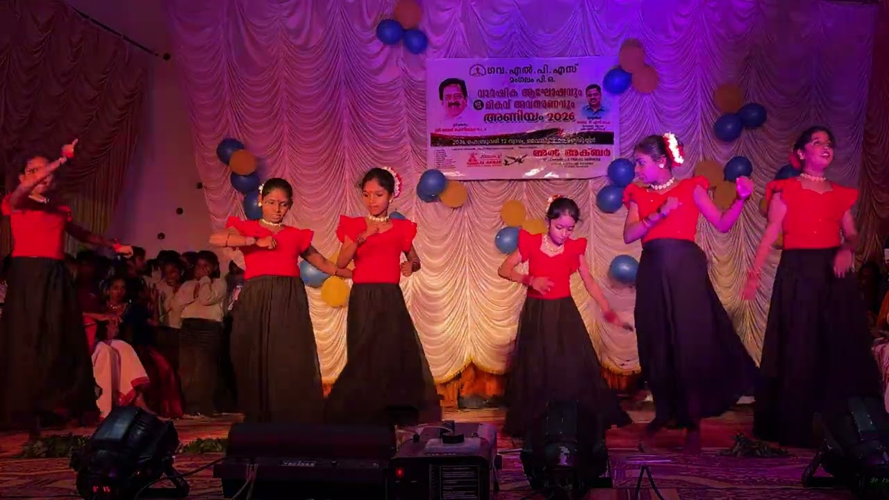 gROUP dANCE