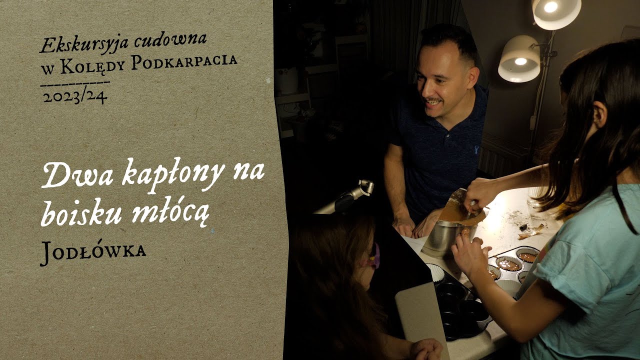 Dwa kapłony na boisku mł&oacute;cą (Jodł&oacute;wka)