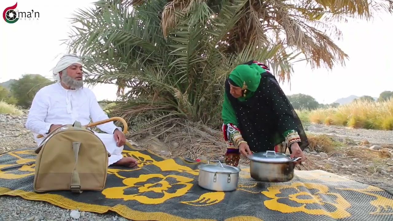 أم سعيد طالعه بمعصورة عوال ، وهيثم ينظم السيارات 😂😂