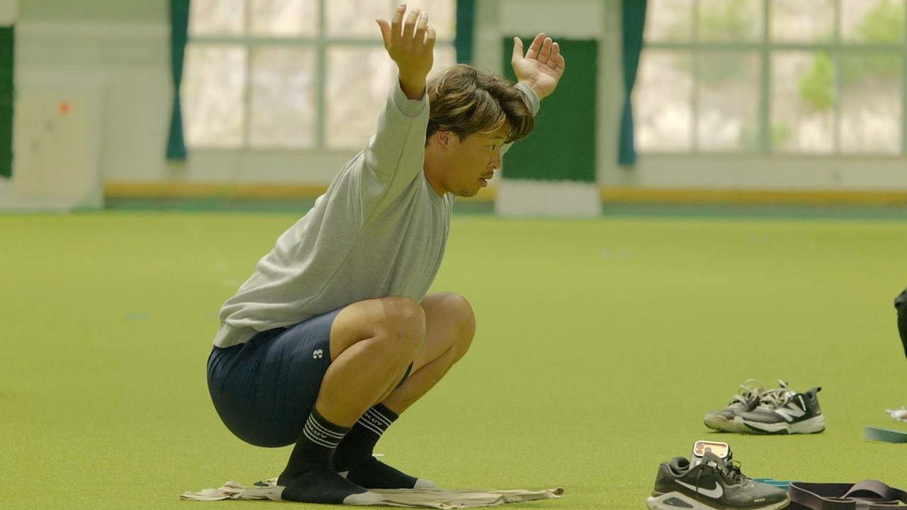 2026.1.21 浅村栄斗選手 自主トレ 室内体幹トレーニング in沖縄