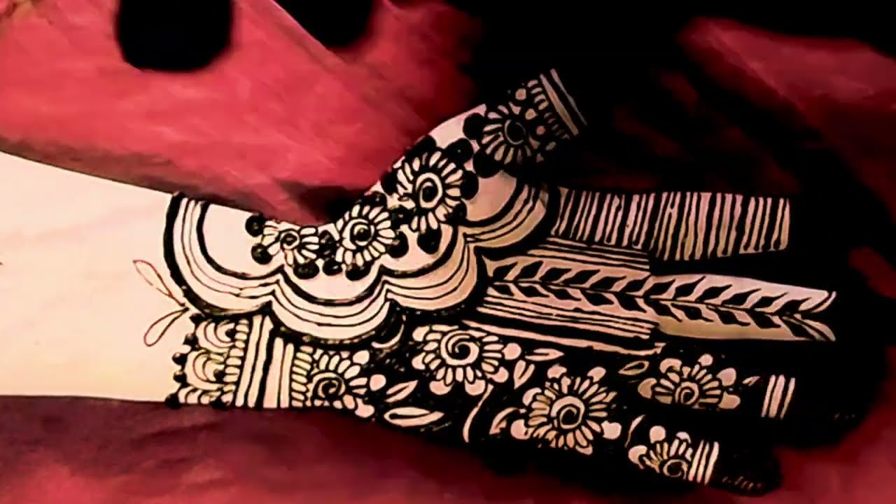 Beautiful Mehendi Design | Easy & Stylish Henna Design for Hands 🌿
