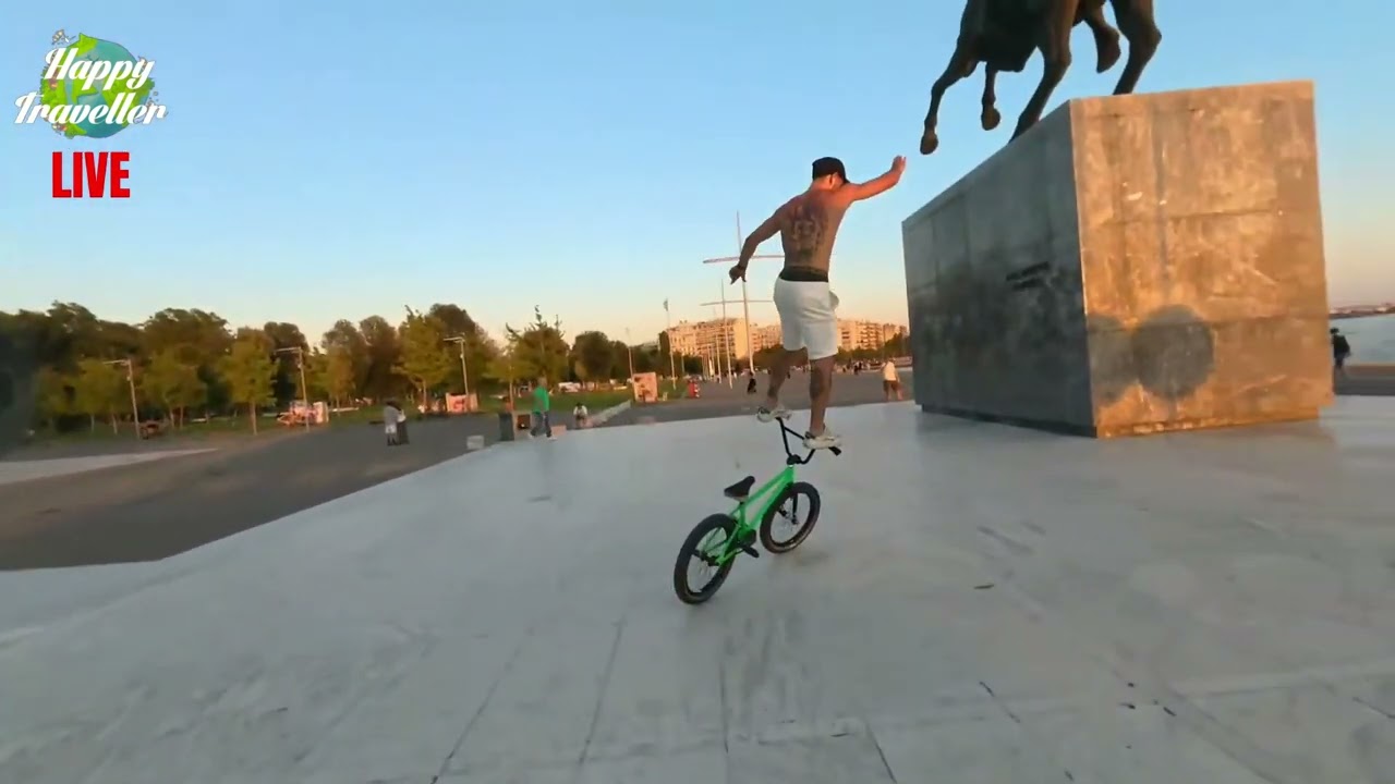 ΘΕΟΣ BMXας ΜΑΣ ΚΕΡΝΑΕΙ ΑΚΡΑΙΟ CONTENT!!!