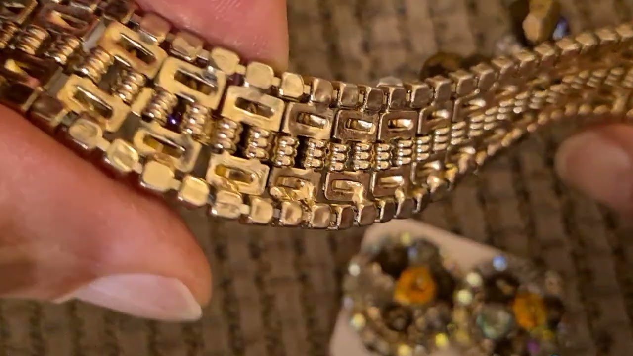 Vintage Hobe Necklace & Earrings