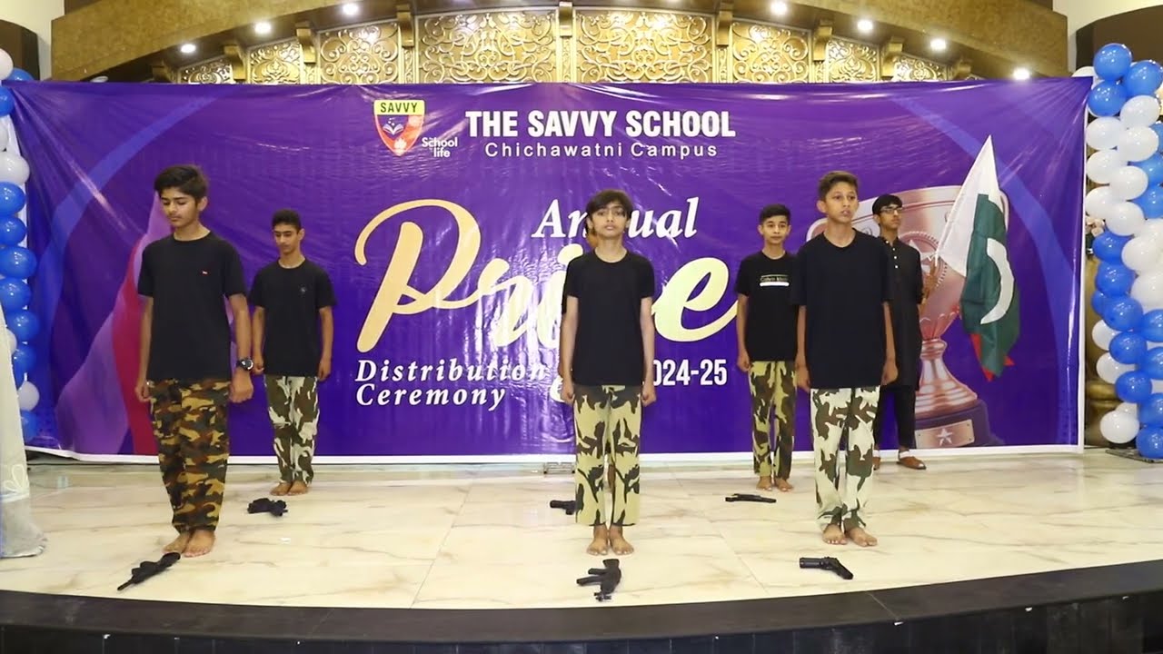 Na poochho hamari wafaa ka aalam, hum ne hubb-ul-watani ko wardi mein dhaal rakha hai!