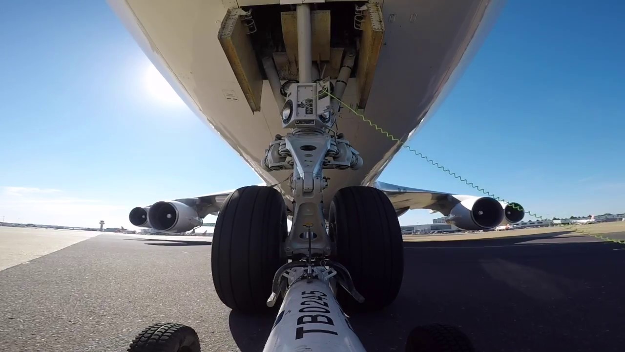 Ramp Life: WamosAir Boeing 747 pushback