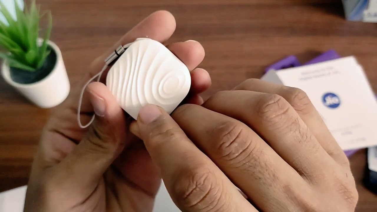 JioTag Features, Unboxing & Overview | Worth Rs 749? | Jio.com | Bluetooth Tracker
