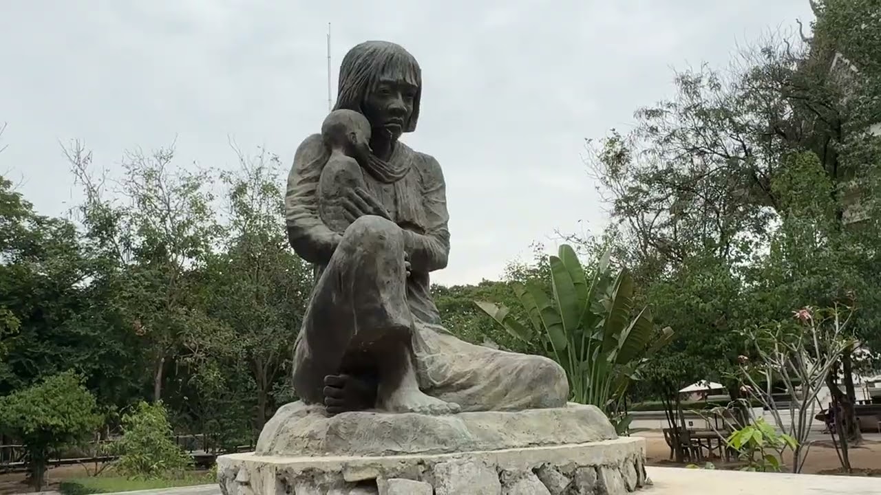 Ein Video über die Grausamkeiten der roten Khmer, nicht für sensible Menschen geeignet 