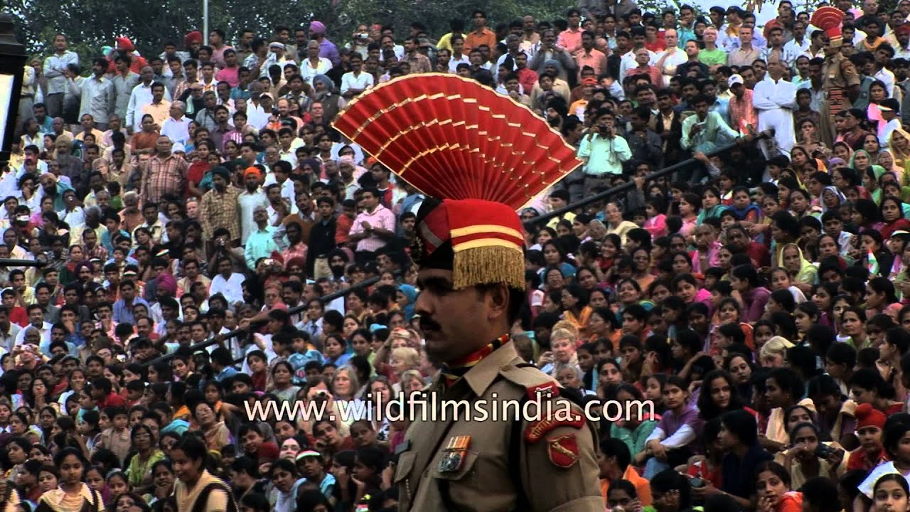 Flag lowering ceremony at Wagah Border