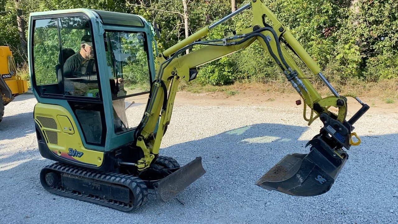 Köp Grävmaskin Yanmar Sv17 med redskap på Klaravik