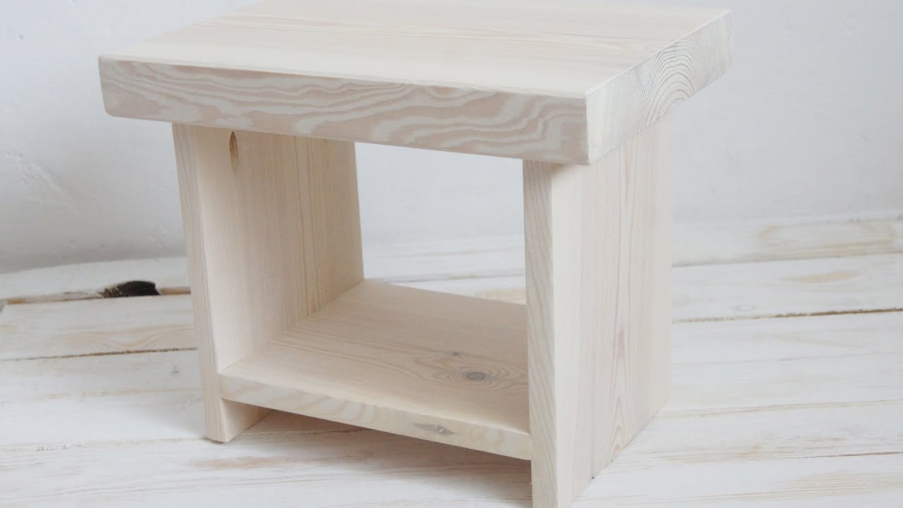 Wooden stool // Drewniany taboret