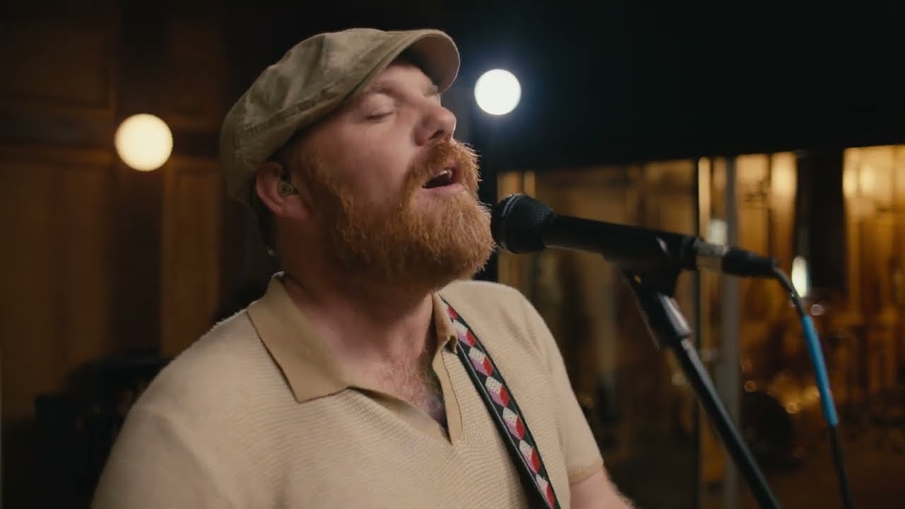 Marc Broussard &ndash; Give You The World (Live for The Kelly Clarkson Show)