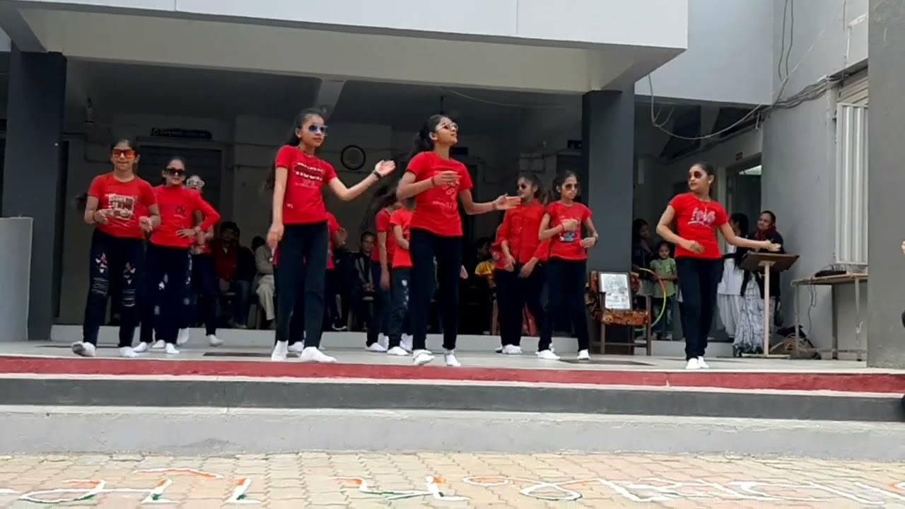 Gujarati no Craze dance Republic day 2023 Malanka primary school singer- Rajal barots song