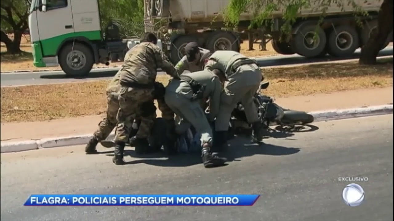 Cidade Alerta acompanha perseguição a motoqueiro em Goiás