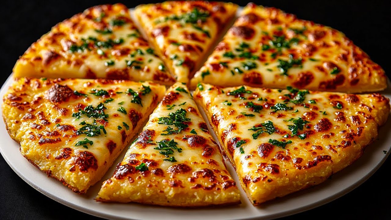 Haben Sie 2 Eier und 2 Kartoffeln? TOP 3 DER BESTEN M&ouml;glichkeiten, eine Kartoffelpizza zuzubereiten!