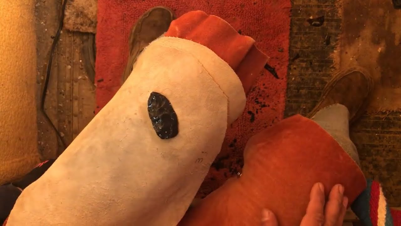 Obsidian flake to biface 