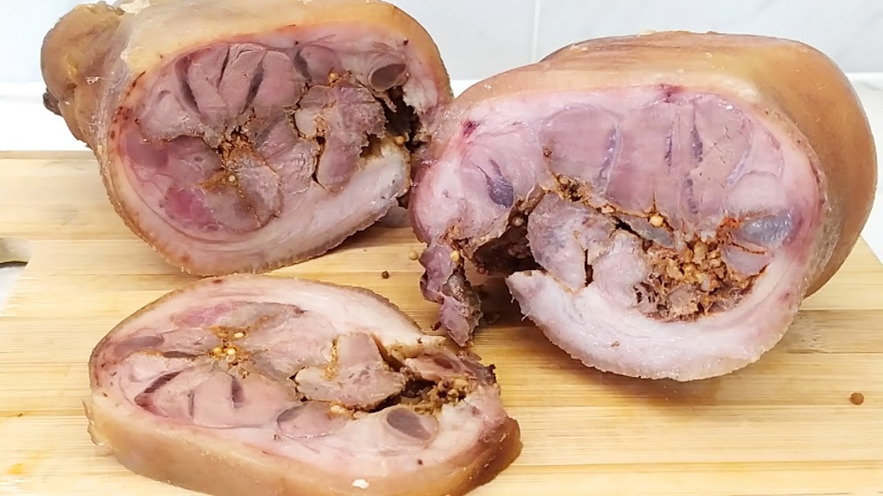 Мало кто так готовит свиные рульки! Вкусный ужин из самых простых продуктов