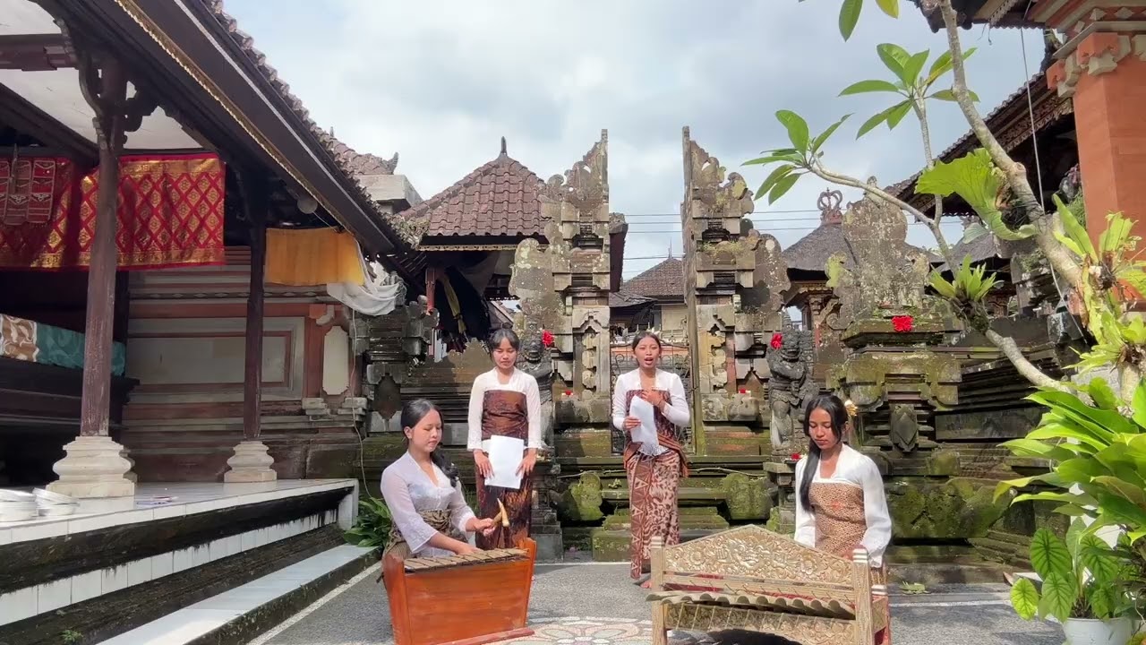 Musikalisasi puisi XII.2 || SMA Negeri 1 Tampaksiring II “SASIMBING I LONTAR”