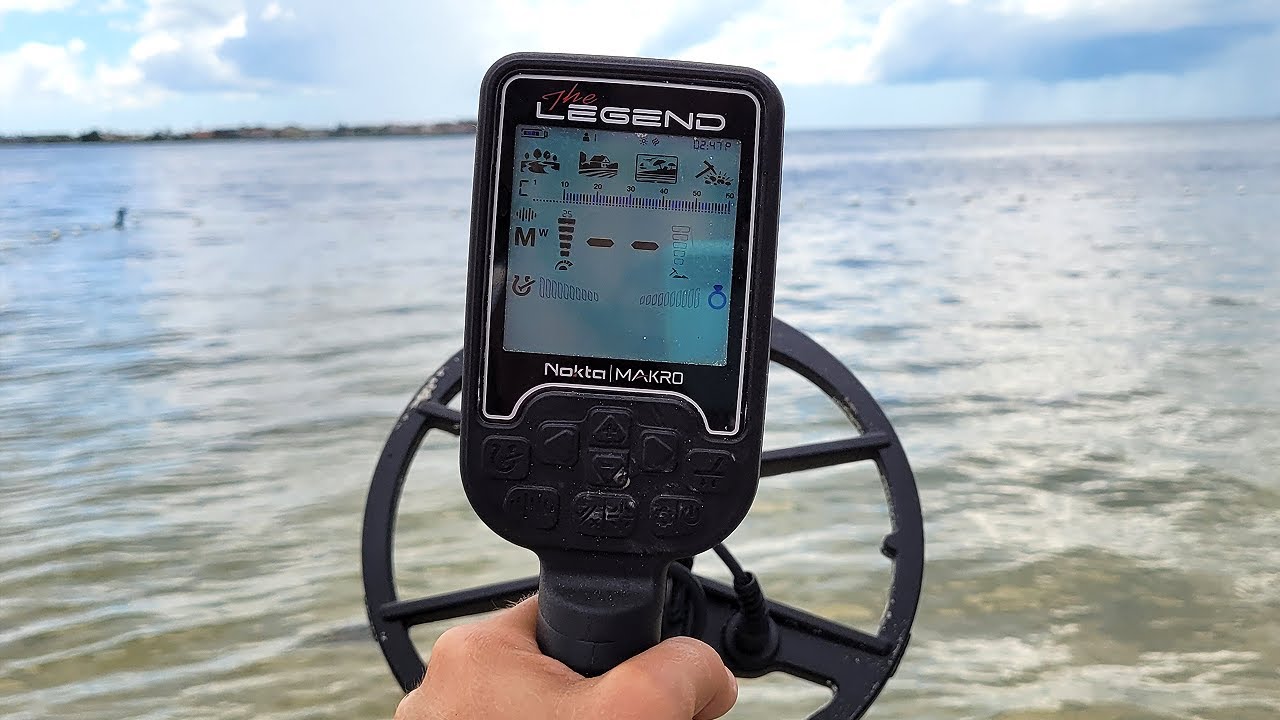 METAL DETECTING! | Nokta Makro THE LEGEND Metal Detector | BEACH TREASURE HUNT!