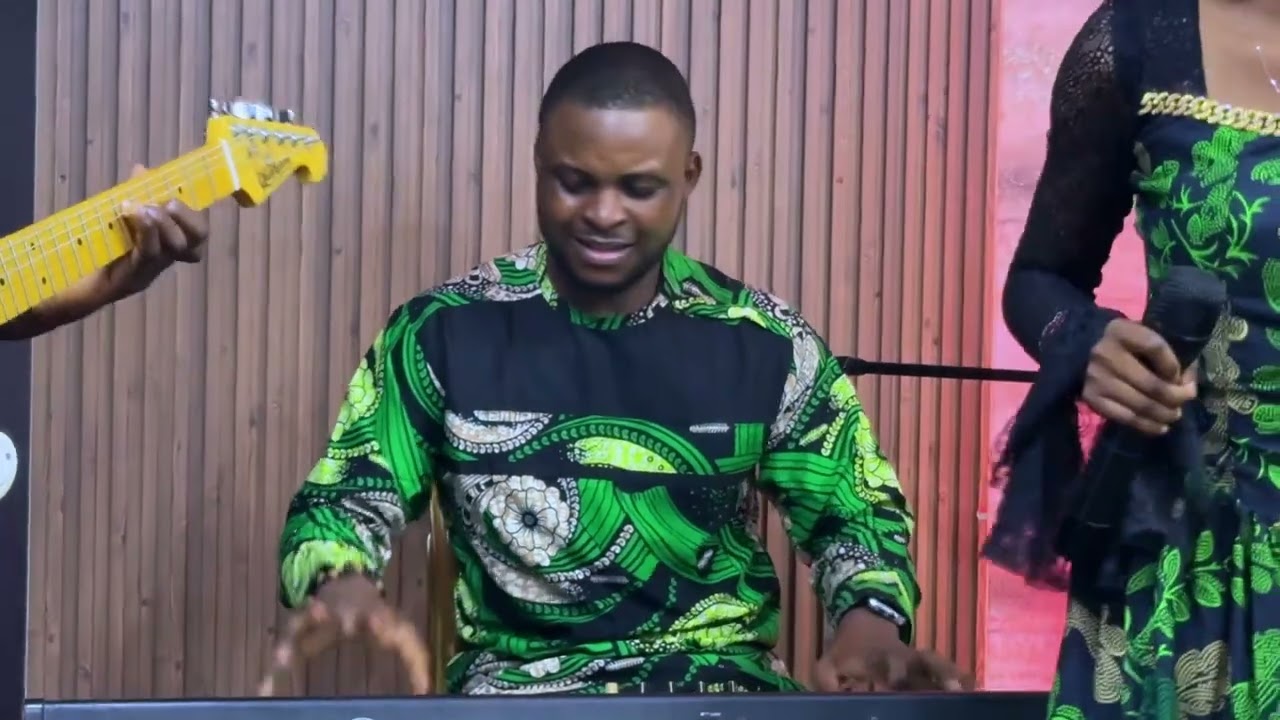 The Lord Is My Light (Psalm 27) - (feat Daniel)