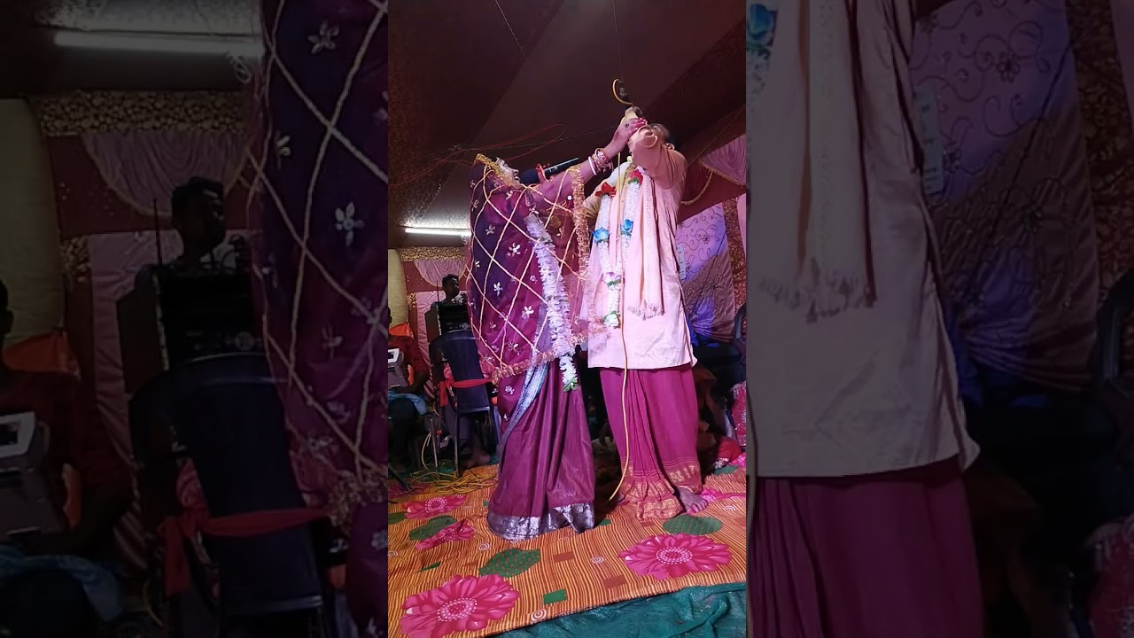 বেহুলা ও লক্ষিন্দরের বাসরঘরে কালনাগিনী।