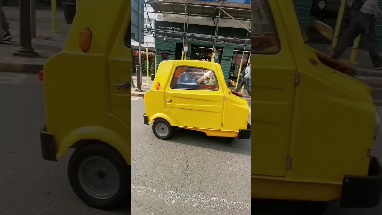 6 Inch Savage Little Samson Traction Engine Passes a William Cyclo Micro Car