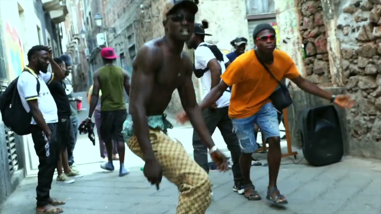 DomouBuur - Gang Gang (Clip Officiel)