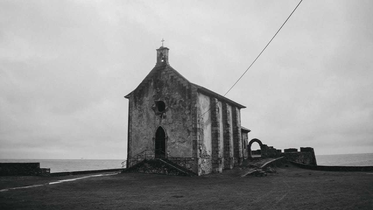 HACIENDO FOTOS DE URDAIBAI BAJO LA LLUVIA.