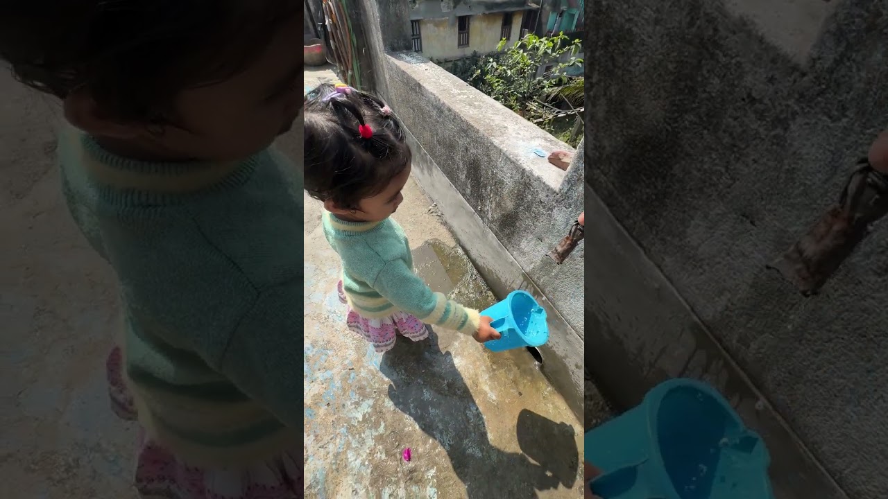 ইফু গাছে পানি দিচ্ছে ❤️❤️ #trending #shorts #shortvideo #bengalivlog 