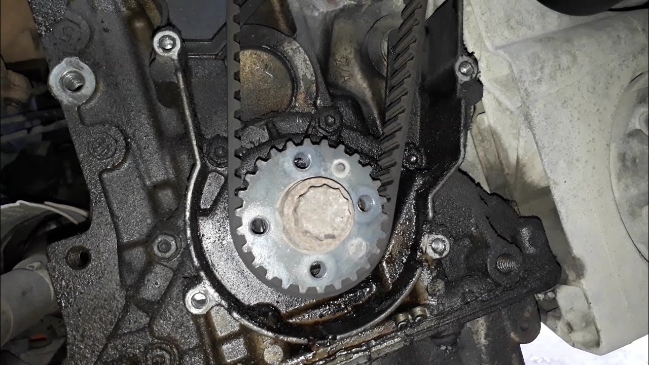 Yağ Kaçakları Onarımı Skoda Octavia 1.6 (krank keçesi külbütör kapağı kartel contası)