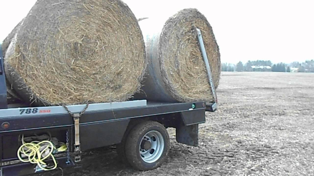 Deweze's bale loading hay bed