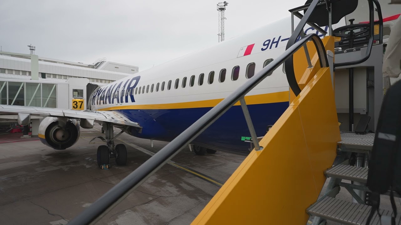 Швеция, Стокгольм, аэропорт Арланда, посадка на рейс Ryanair в Ригу