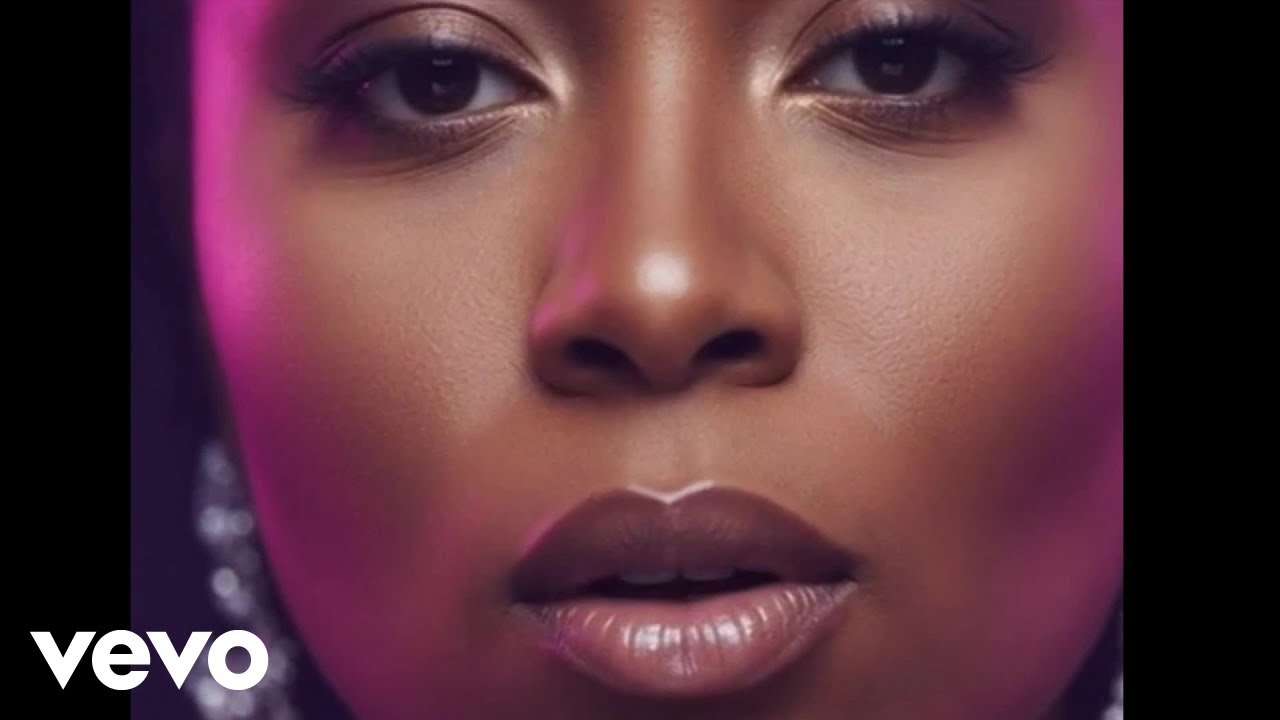 Lelani Shanel - distance