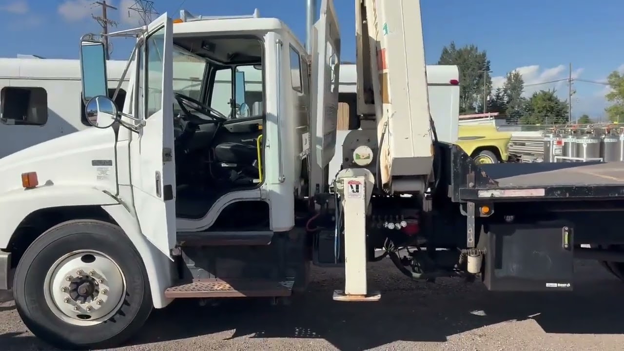 2004 NATIONAL N85 For Sale