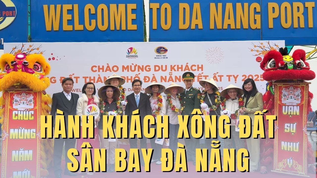 Xông đất sân bay Đà Nẵng, du khách được chào đón ấm áp 