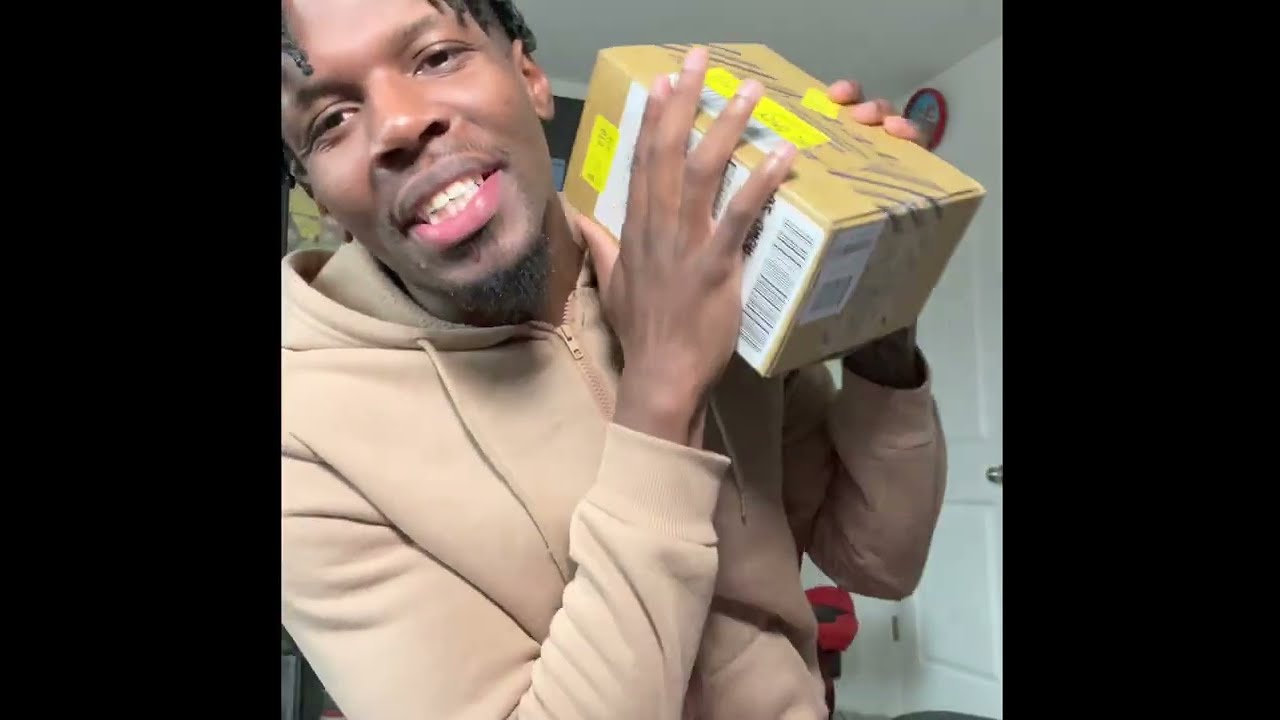 Unboxing my FIRST Scuff Controller! 😂