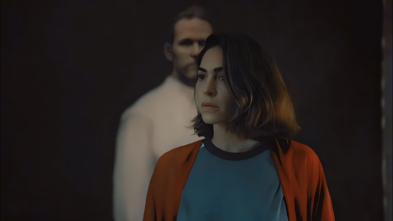 Girl Places Her Dead Husband's Portrait In Her Home, Only To Realize It's Possessed And Going To…
