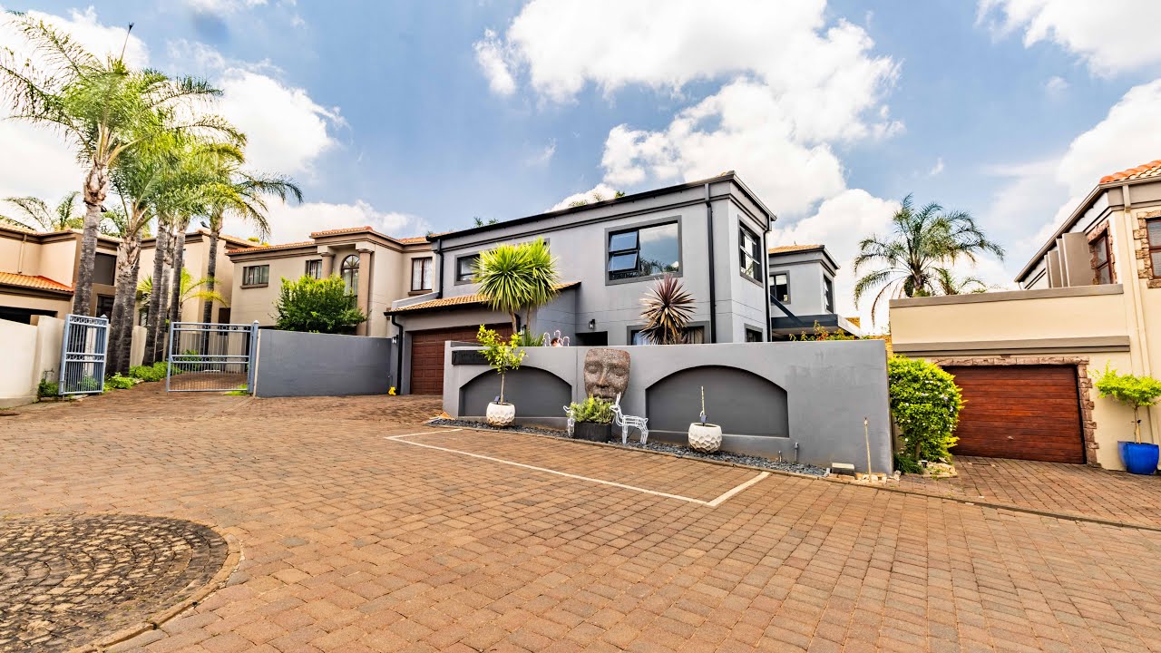 Modern Family Home in Centurion Golf Estate | Leorabo Properties x Beholdr Media