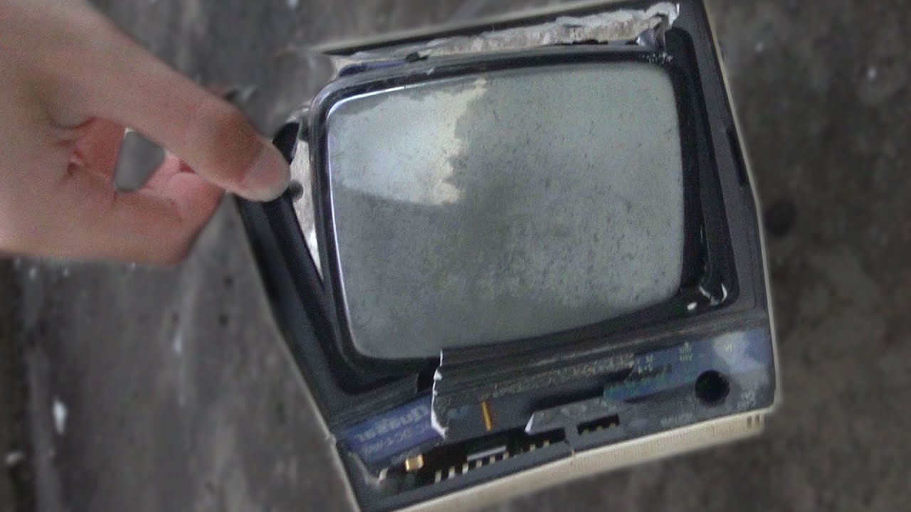 Vintage Quasar Portable CRT TV Destruction