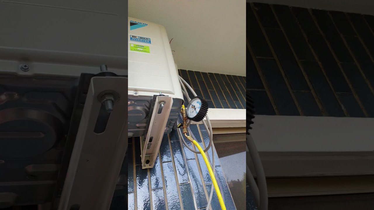 Pressatura ad azoto di un climatizzatore a R32 Daikin.