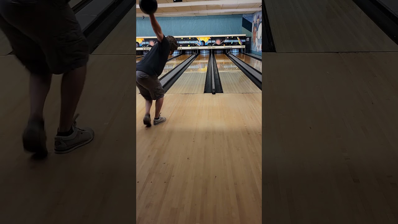 IQ Emerald doing what it does best #bowling #10inthepit